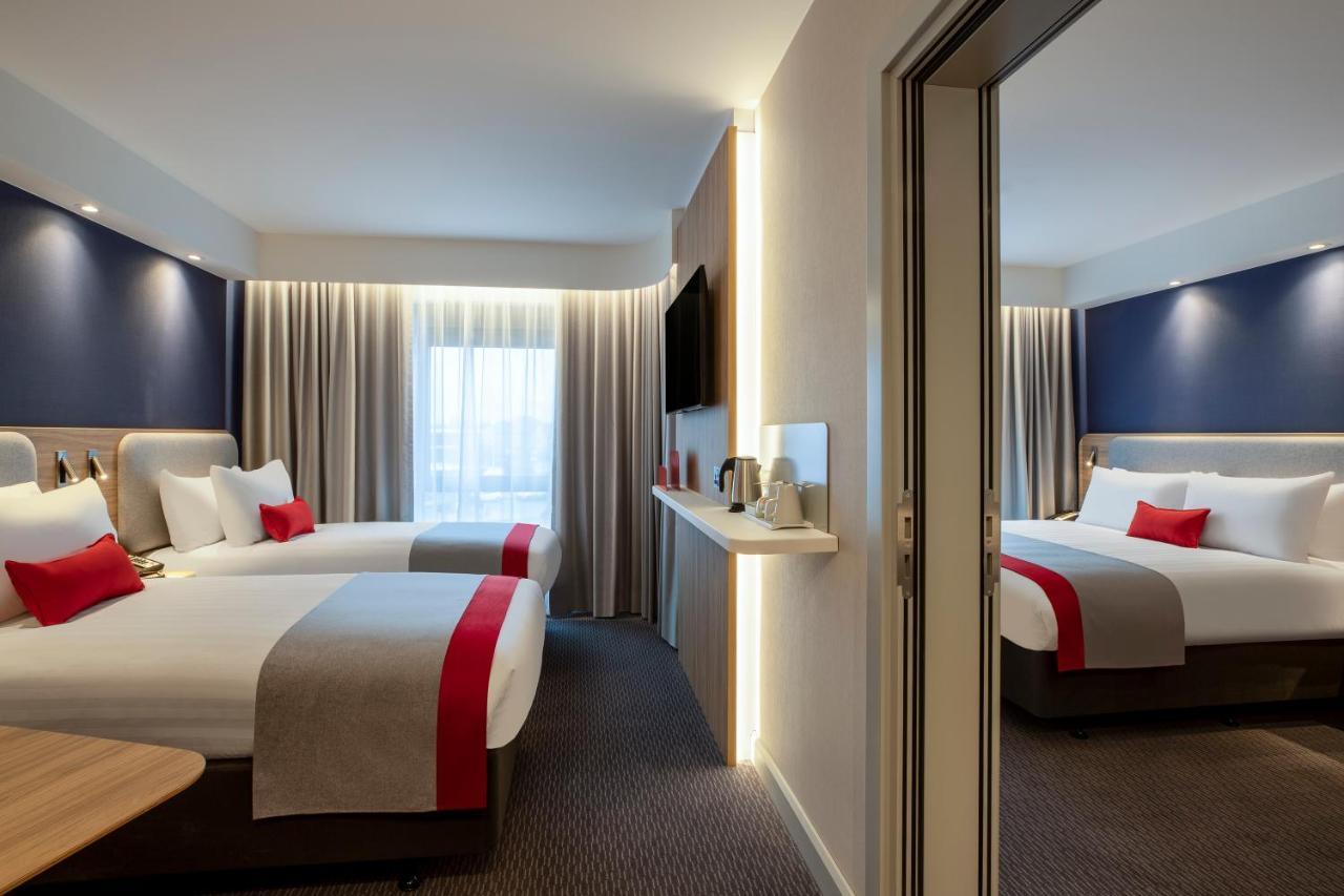 Holiday Inn Express Cambridge West - Cambourne By Ihg Zewnętrze zdjęcie
