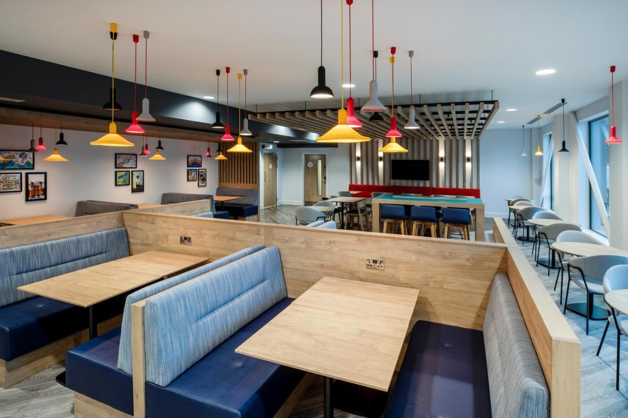 Holiday Inn Express Cambridge West - Cambourne By Ihg Zewnętrze zdjęcie