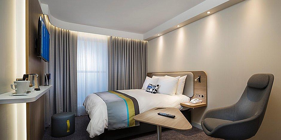 Holiday Inn Express Cambridge West - Cambourne By Ihg Zewnętrze zdjęcie
